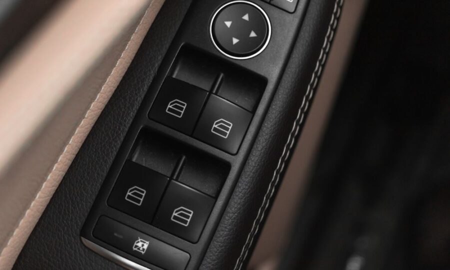 Accessory problems on Jaguar