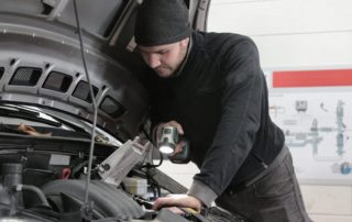 signs that car timing belt is going