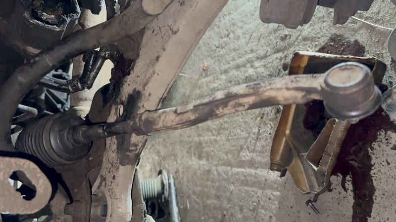 Failed tie rod on a car